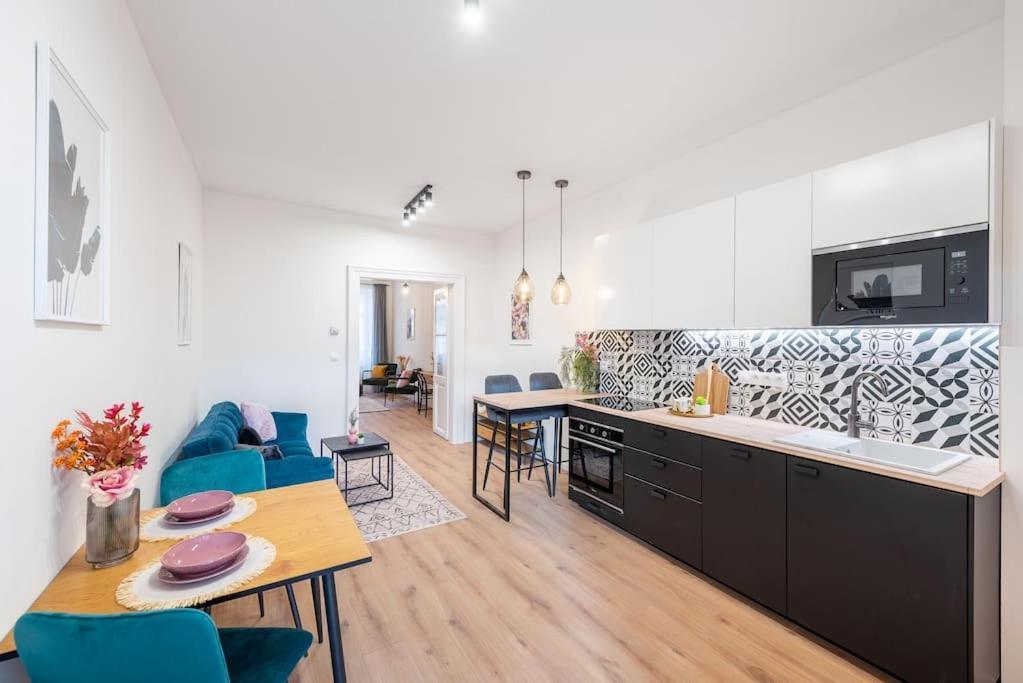 Sweet Cozy Apartment Prague Close To Mala Strana Exterior photo